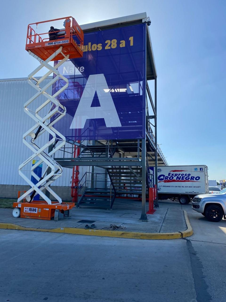 Lona de gran formato señalización de nave